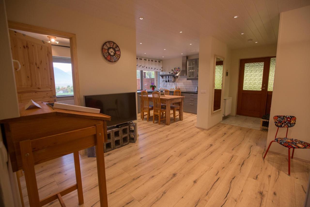 Hestasport Apartment Varmahlid  Bagian luar foto