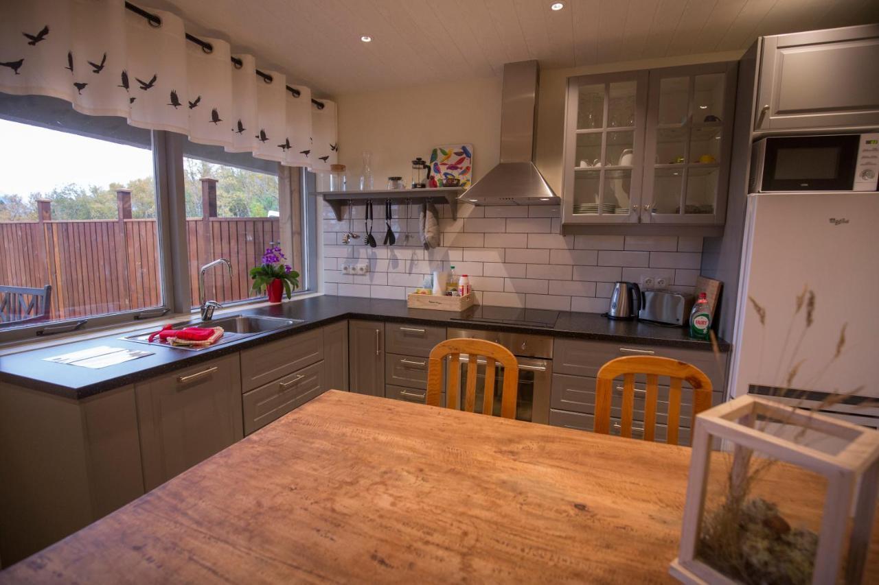 Hestasport Apartment Varmahlid  Bagian luar foto