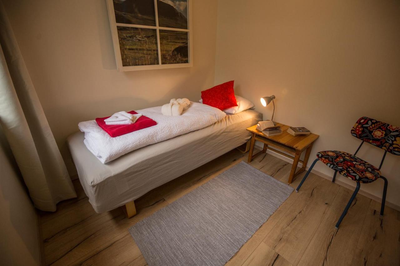 Hestasport Apartment Varmahlid  Bagian luar foto